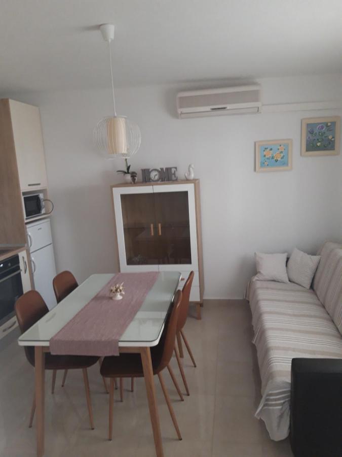 Apartments Smiljana Mucic Макарска Екстериор снимка