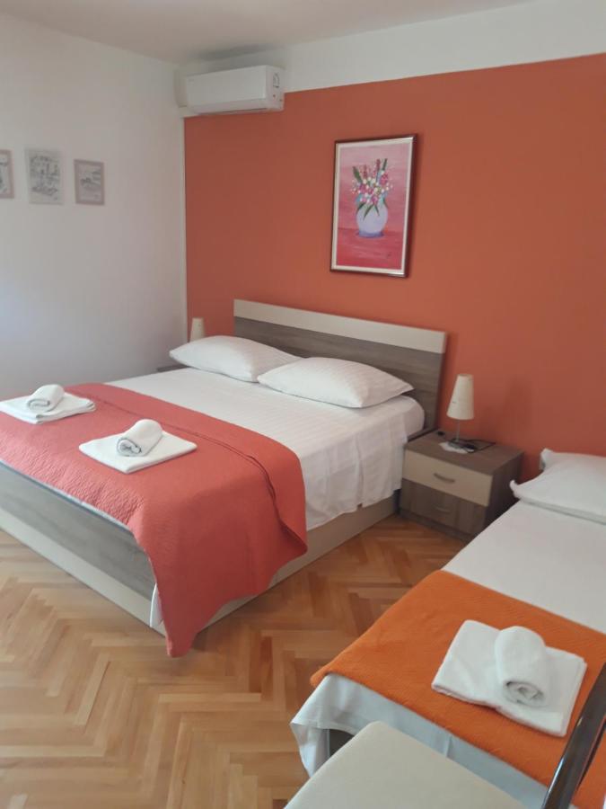 Apartments Smiljana Mucic Макарска Екстериор снимка